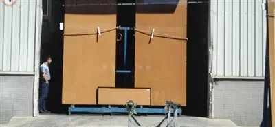 Kaca E Rendah Berwarna Perunggu